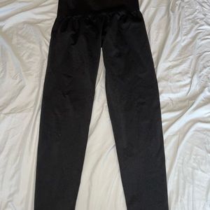 NVGTN Solid Seamless Leggings
